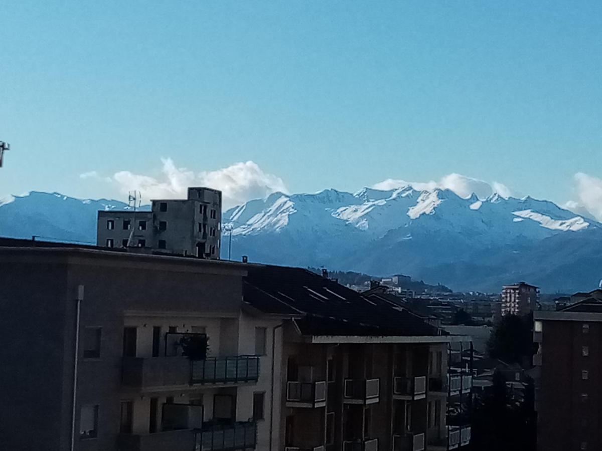 Bruno Turin Apartment Near The Metro كولّينيو المظهر الخارجي الصورة