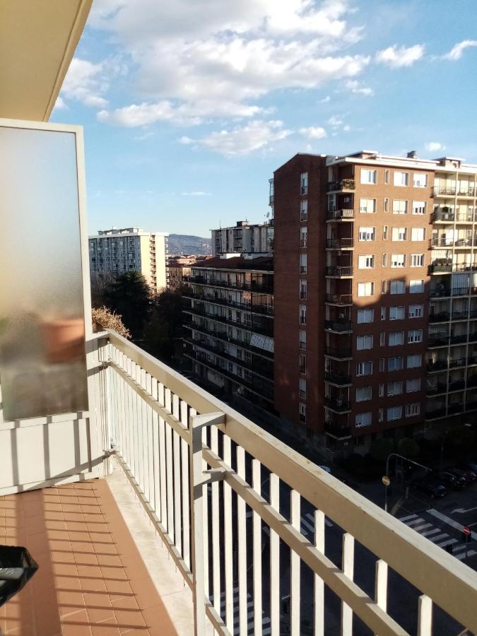 Bruno Turin Apartment Near The Metro كولّينيو المظهر الخارجي الصورة