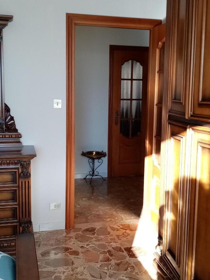 Bruno Turin Apartment Near The Metro كولّينيو المظهر الخارجي الصورة
