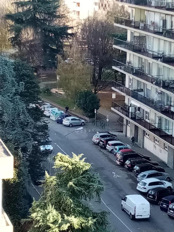 Bruno Turin Apartment Near The Metro كولّينيو المظهر الخارجي الصورة
